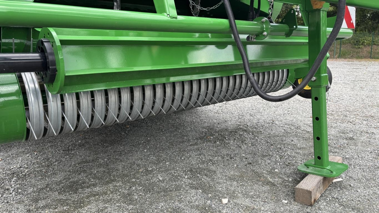 John Deere V461M - PAKET FÜR RUNDBALLENPR - آلة لف بالات: صورة 3 John Deere V461M - PAKET FÜR RUNDBALLENPR - آلة لف بالات: صورة 3