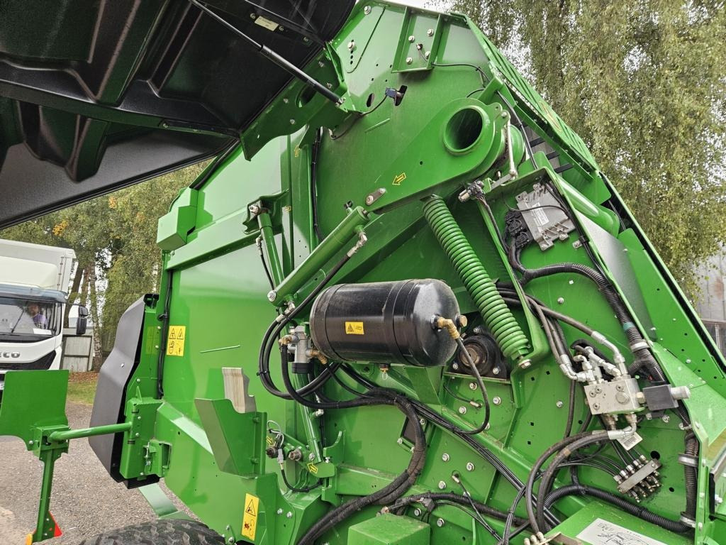 John Deere V461M - PAKET FÜR RUNDBALLENPR - آلة لف بالات: صورة 2 John Deere V461M - PAKET FÜR RUNDBALLENPR - آلة لف بالات: صورة 2