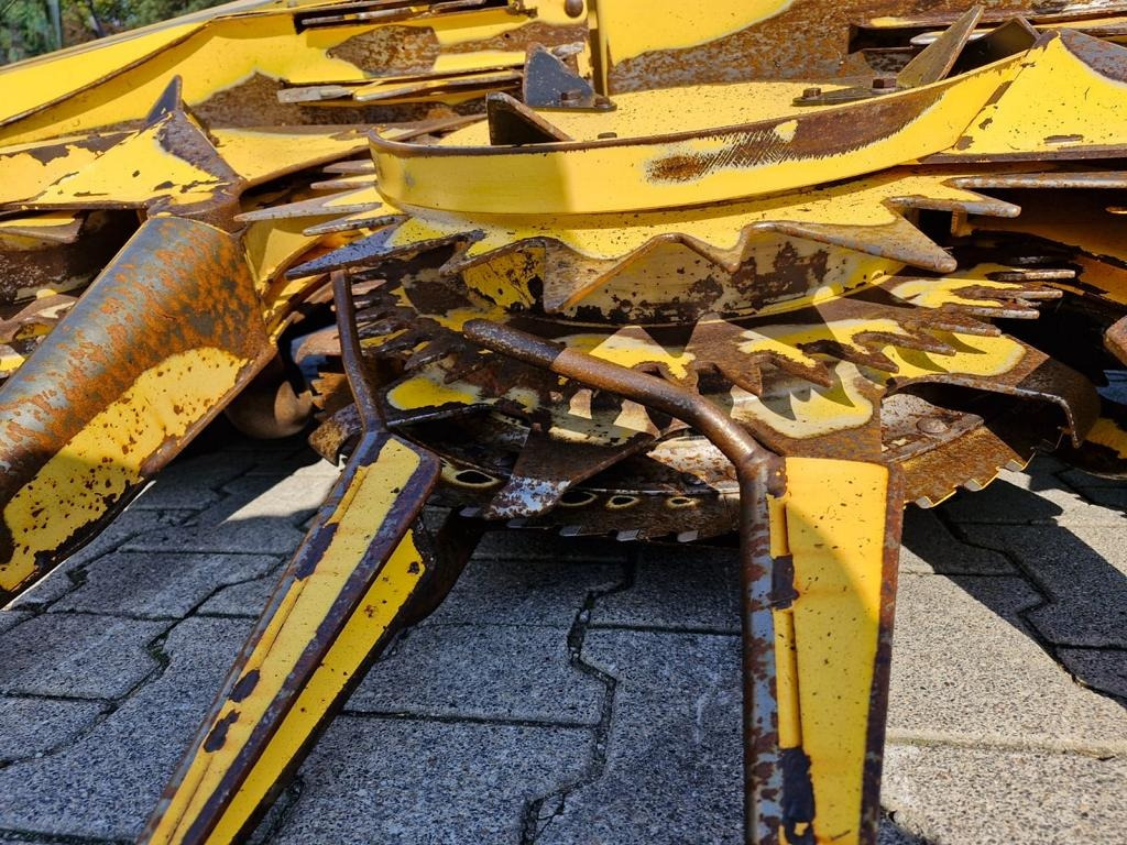 New Holland MAISVORSATZ 900S FI / 390 - حصادة ذرة: صورة 5 New Holland MAISVORSATZ 900S FI / 390 - حصادة ذرة: صورة 5