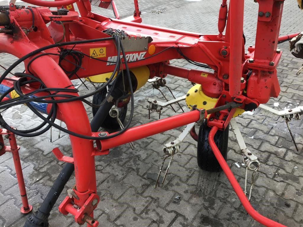 نشارة الدريس/ شوكة جرف Pöttinger HIT 910 NZ: صورة 7