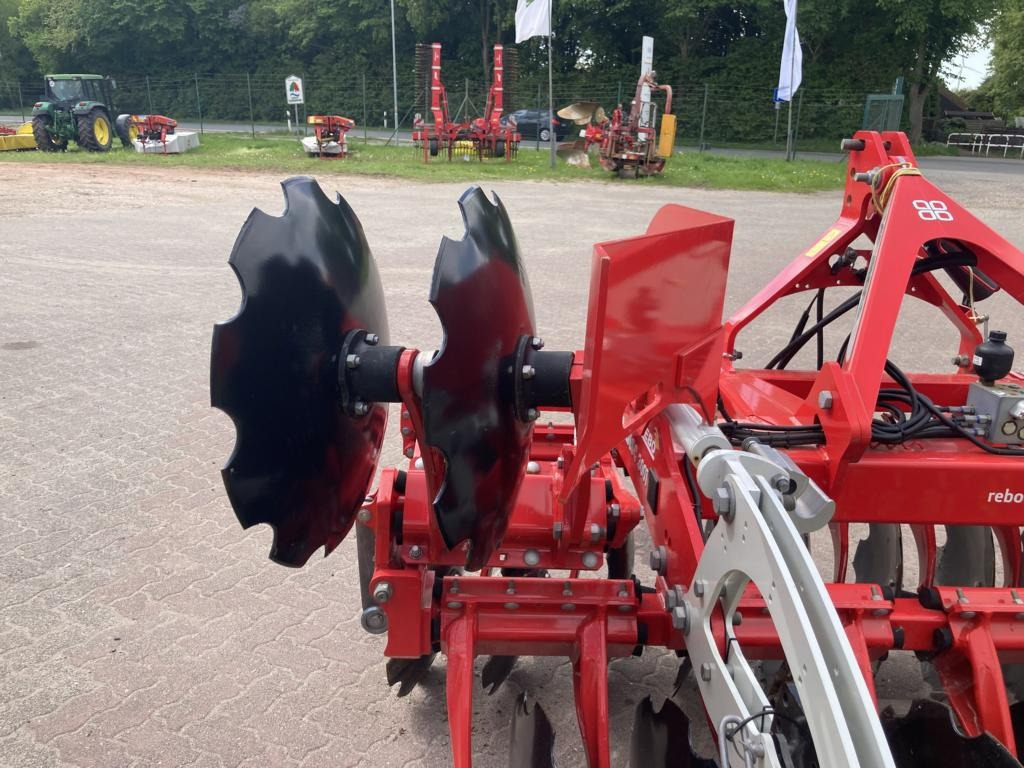 Pöttinger TERRADISC 3001 - مسفلة قرصية: صورة 4 Pöttinger TERRADISC 3001 - مسفلة قرصية: صورة 4