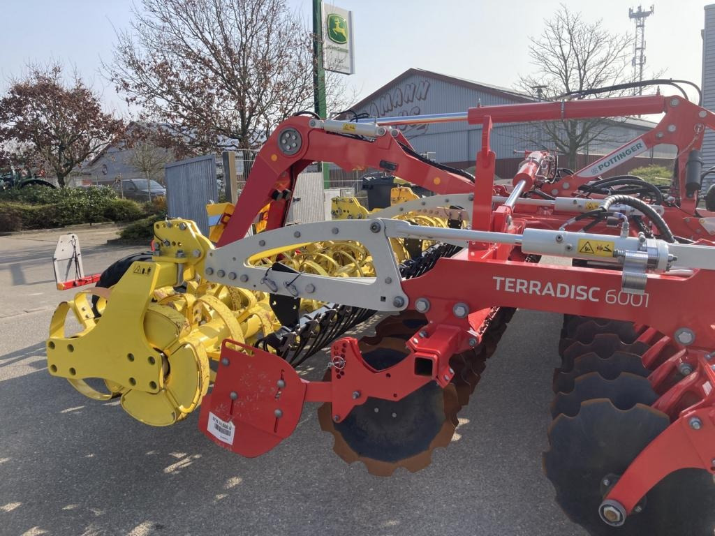 Pöttinger TERRADISC 6001 T - مسفلة قرصية: صورة 4 Pöttinger TERRADISC 6001 T - مسفلة قرصية: صورة 4