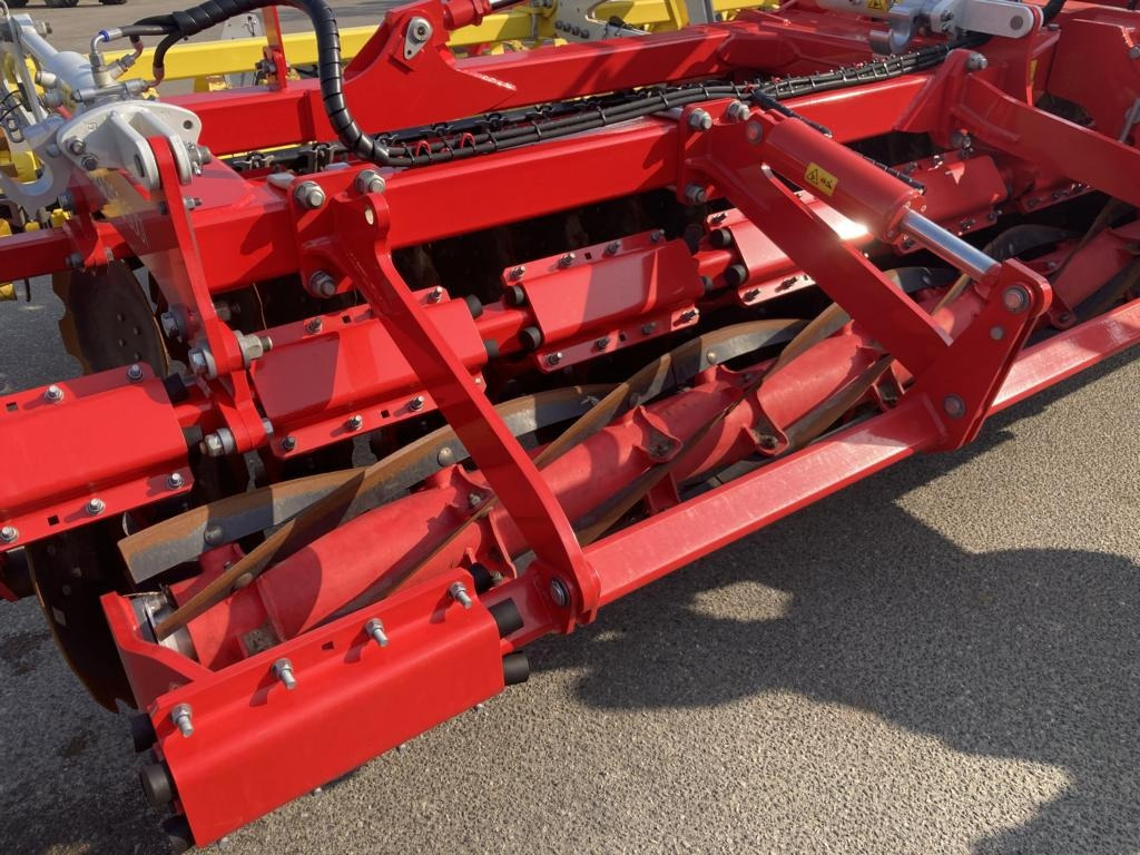 Pöttinger TERRADISC 6001 T - مسفلة قرصية: صورة 5 Pöttinger TERRADISC 6001 T - مسفلة قرصية: صورة 5