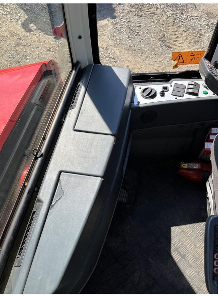 Komatsu 845 - جرار شحن جذوع أشجار الغابات: صورة 4 Komatsu 845 - جرار شحن جذوع أشجار الغابات: صورة 4