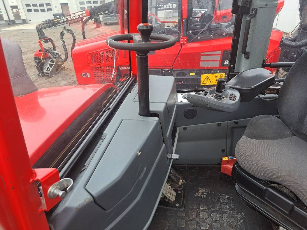 جرار شحن جذوع أشجار الغابات Komatsu 855: صورة 7 جرار شحن جذوع أشجار الغابات Komatsu 855: صورة 7