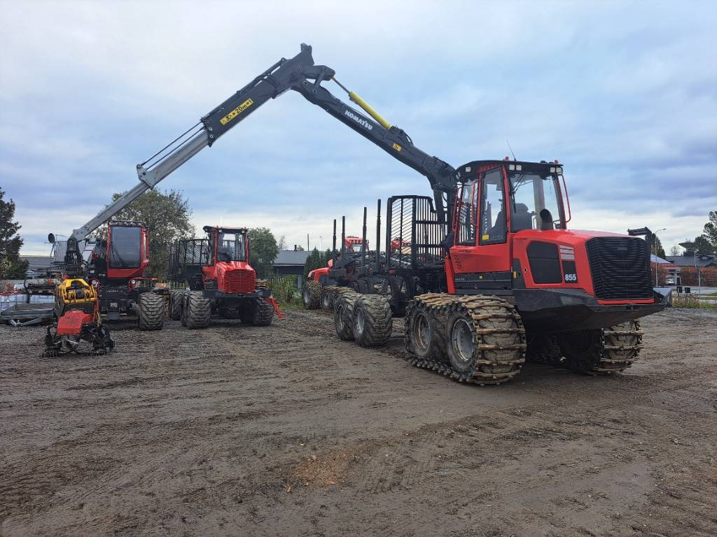 جرار شحن جذوع أشجار الغابات Komatsu 855: صورة 22 جرار شحن جذوع أشجار الغابات Komatsu 855: صورة 22