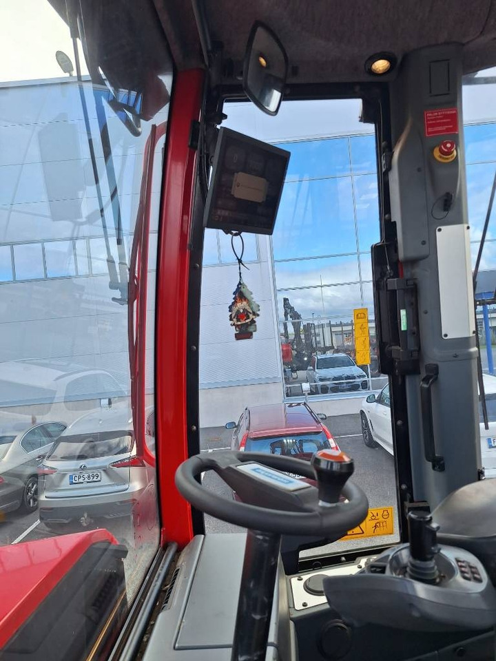 جرار شحن جذوع أشجار الغابات Komatsu 875: صورة 7