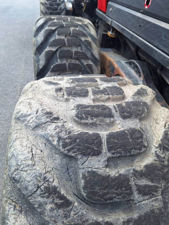 جرار شحن جذوع أشجار الغابات Komatsu 875: صورة 14