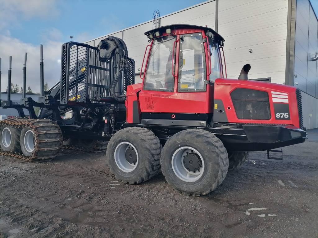 Komatsu 875 - جرار شحن جذوع أشجار الغابات: صورة 1 Komatsu 875 - جرار شحن جذوع أشجار الغابات: صورة 1