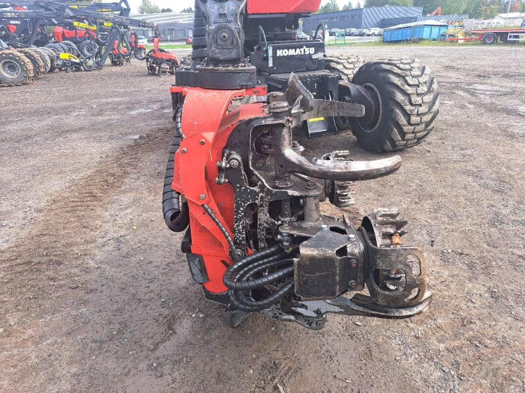 آلة حصاد الأشجار Komatsu 901 XC: صورة 10 آلة حصاد الأشجار Komatsu 901 XC: صورة 10