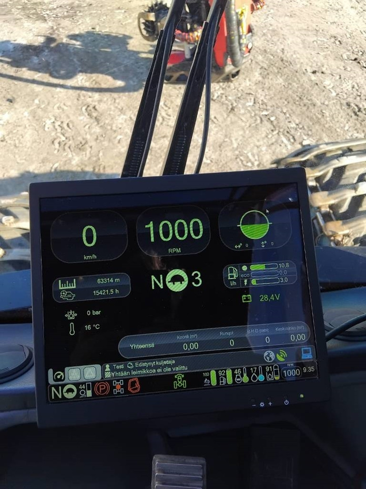 آلة حصاد الأشجار Komatsu 901XC: صورة 19 آلة حصاد الأشجار Komatsu 901XC: صورة 19