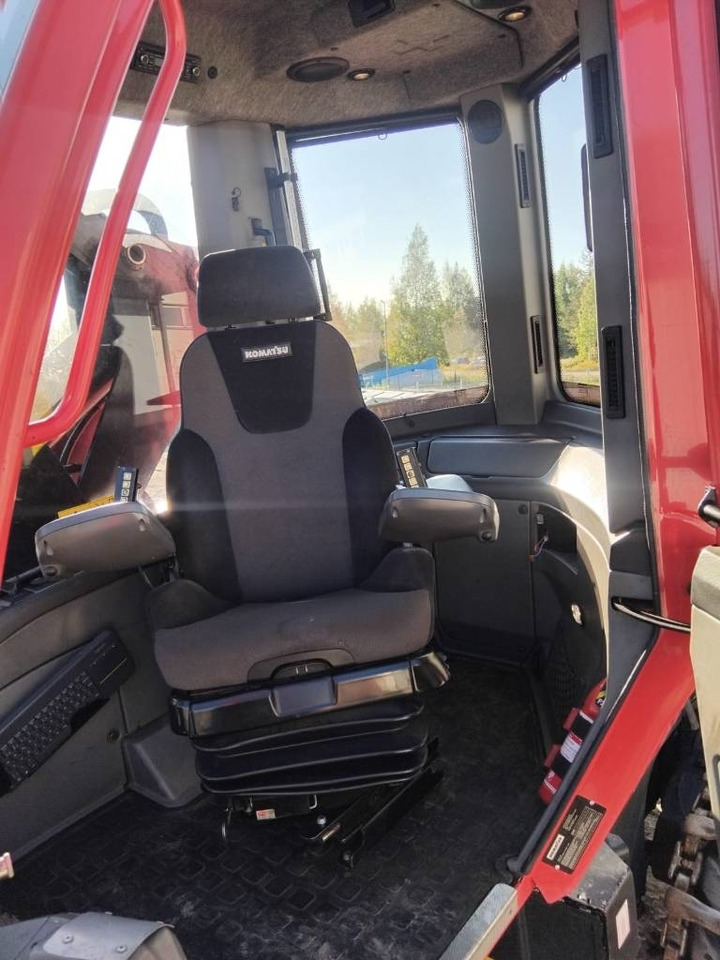 آلة حصاد الأشجار Komatsu 901XC: صورة 6 آلة حصاد الأشجار Komatsu 901XC: صورة 6