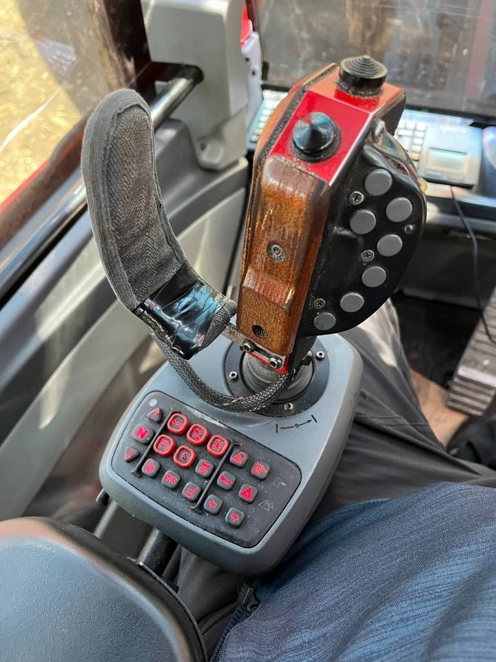 Komatsu 901 - آلة حصاد الأشجار: صورة 3 Komatsu 901 - آلة حصاد الأشجار: صورة 3