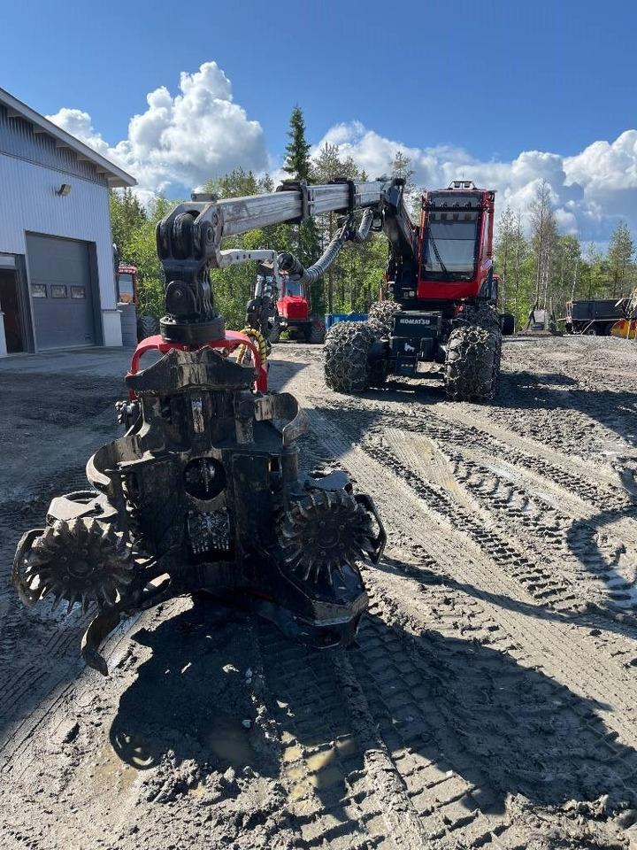 Komatsu 901 - آلة حصاد الأشجار: صورة 1 Komatsu 901 - آلة حصاد الأشجار: صورة 1