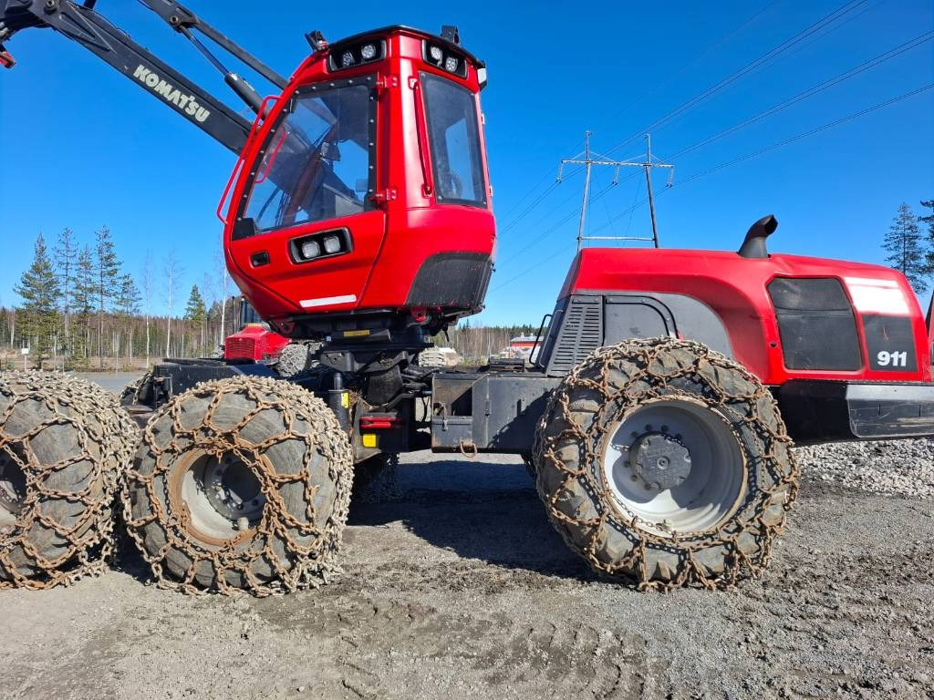 Komatsu 911 - آلة حصاد الأشجار: صورة 1 Komatsu 911 - آلة حصاد الأشجار: صورة 1