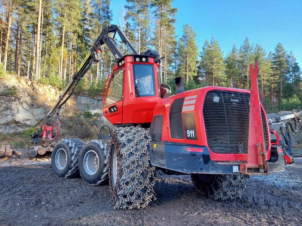 Komatsu 911 - آلة حصاد الأشجار: صورة 5 Komatsu 911 - آلة حصاد الأشجار: صورة 5