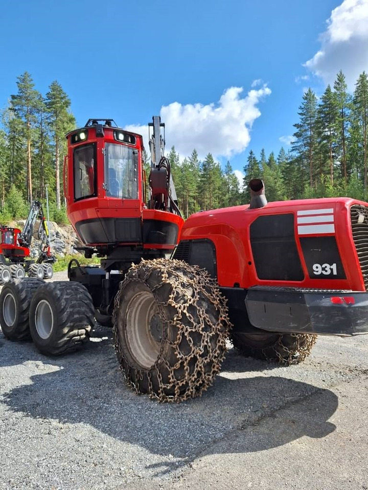 Komatsu 931 - آلة حصاد الأشجار: صورة 4 Komatsu 931 - آلة حصاد الأشجار: صورة 4