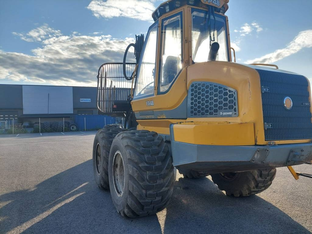 Sampo-Rosenlew FR 48 - جرار شحن جذوع أشجار الغابات: صورة 4 Sampo-Rosenlew FR 48 - جرار شحن جذوع أشجار الغابات: صورة 4