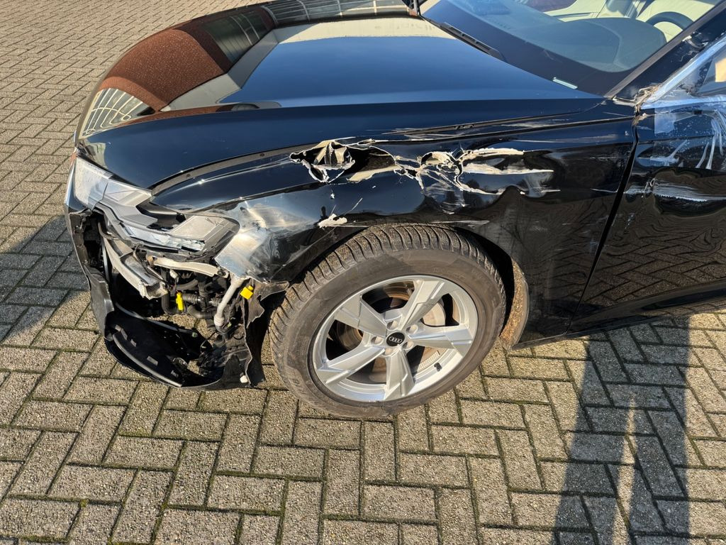Audi A6 Avant 40 TDI S-Tronic PANORAMA / SITZKLIMA - سيارة: صورة 5 Audi A6 Avant 40 TDI S-Tronic PANORAMA / SITZKLIMA - سيارة: صورة 5