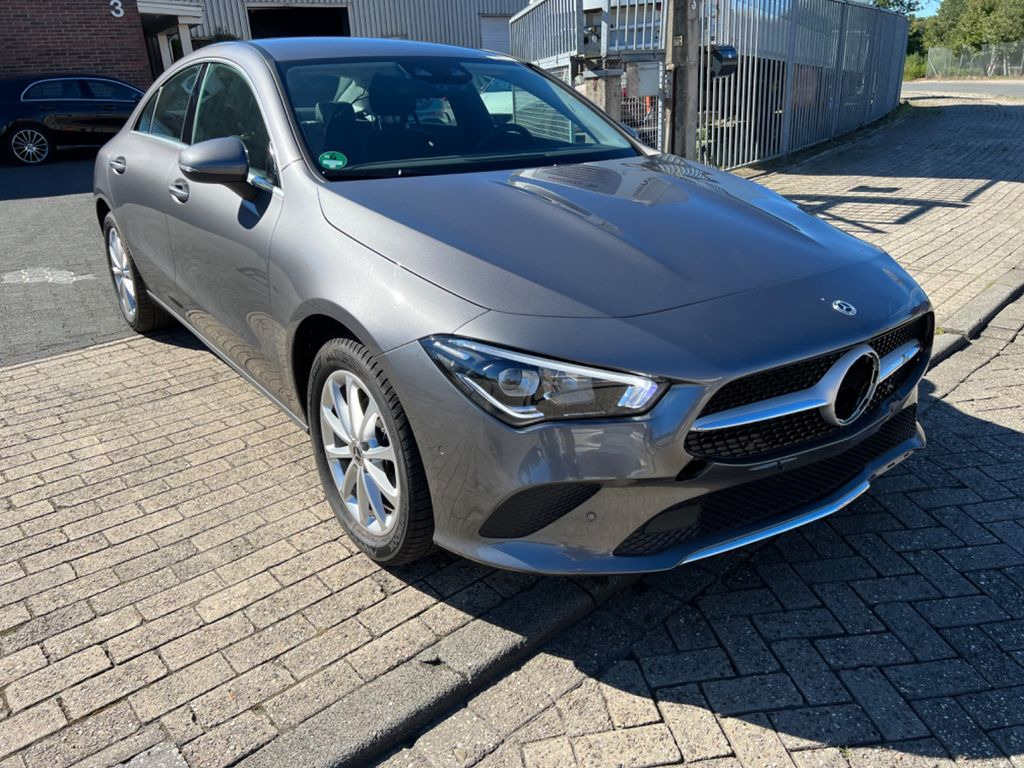 Mercedes-Benz CLA 180 4.500 KM NAVI-LED - Grosse Bildschirm - سيارة: صورة 1 Mercedes-Benz CLA 180 4.500 KM NAVI-LED - Grosse Bildschirm - سيارة: صورة 1