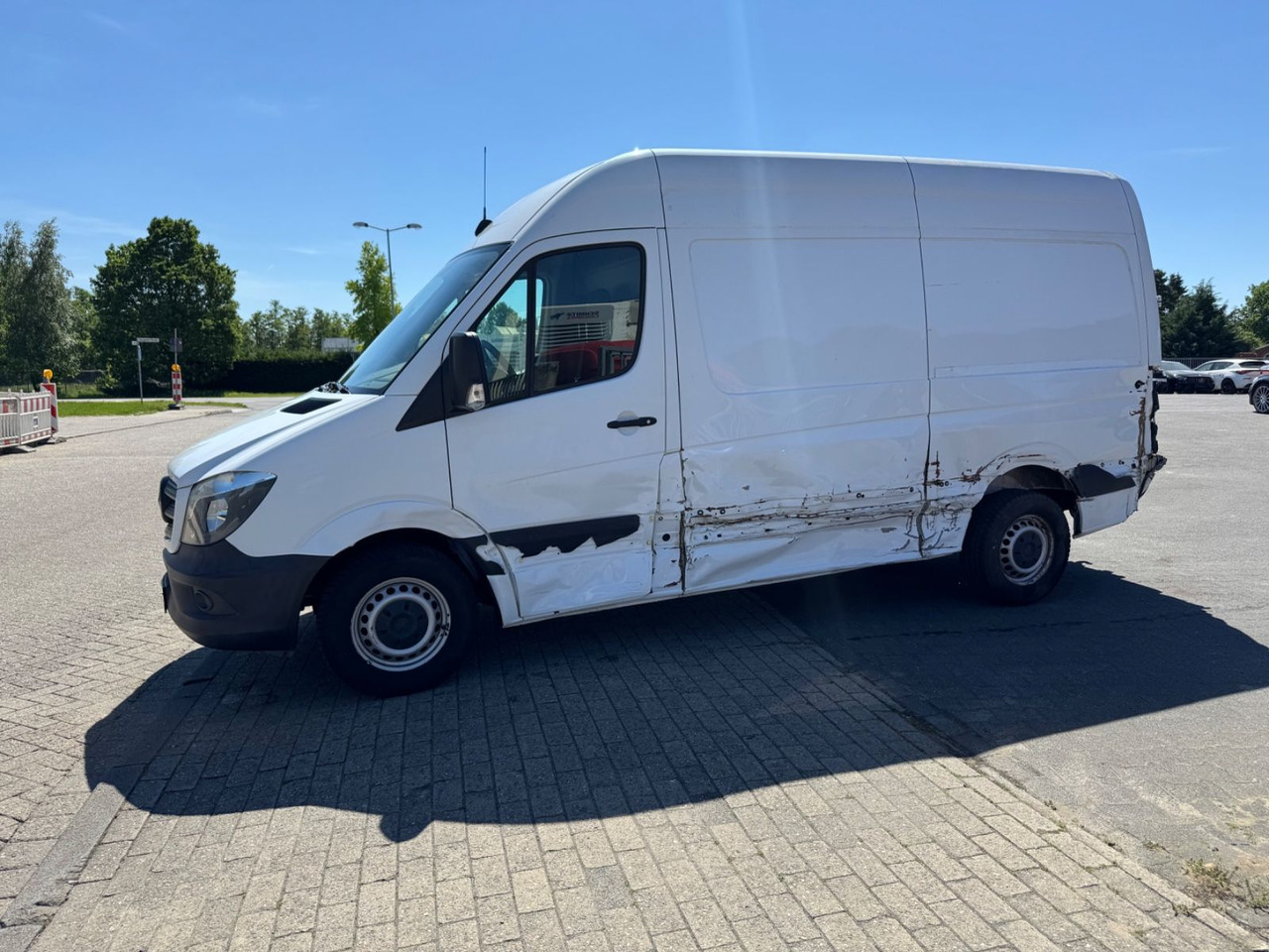 Mercedes-Benz Sprinter 316 CDI KASTEN L+H 107.000KM AHK 3,5T - فان: صورة 4 Mercedes-Benz Sprinter 316 CDI KASTEN L+H 107.000KM AHK 3,5T - فان: صورة 4