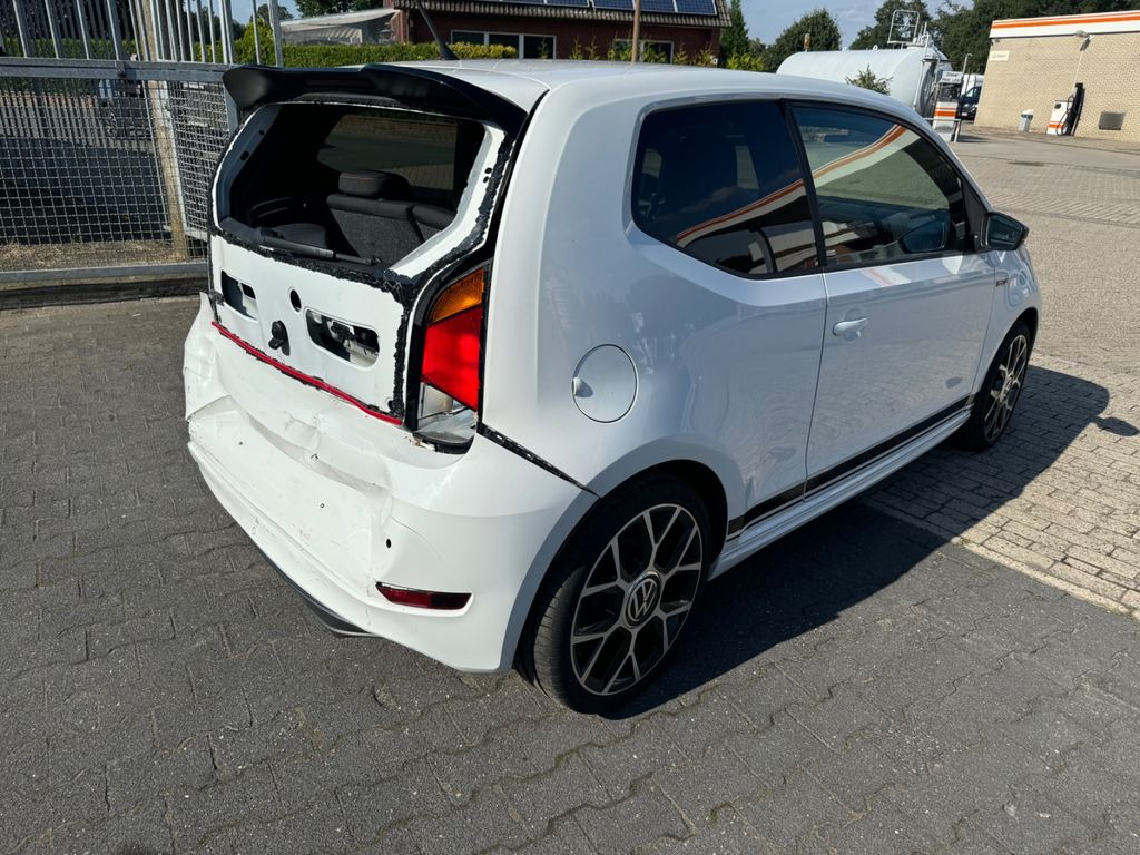 Volkswagen up! GTI - سيارة: صورة 5 Volkswagen up! GTI - سيارة: صورة 5
