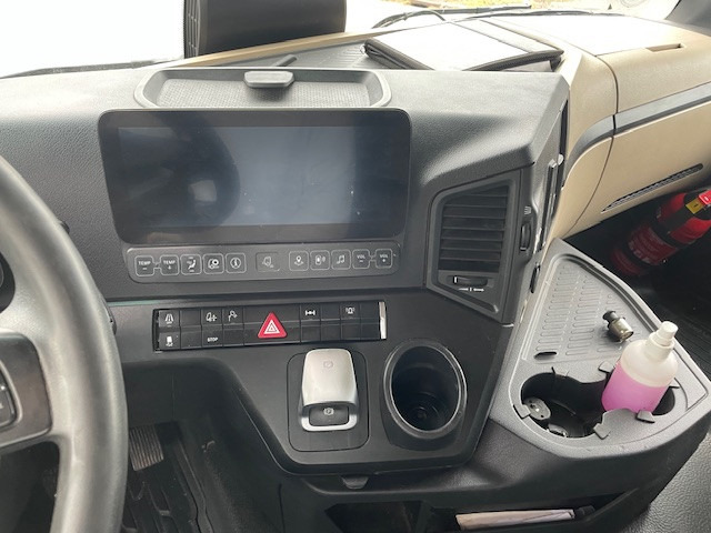 Mercedes-Benz Actros - رأس تريلا: صورة 5 Mercedes-Benz Actros - رأس تريلا: صورة 5