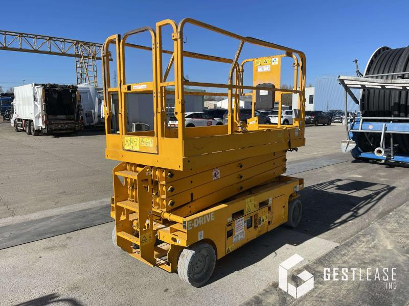 Genie GS-2646 - مرفاع مقصي: صورة 3 Genie GS-2646 - مرفاع مقصي: صورة 3