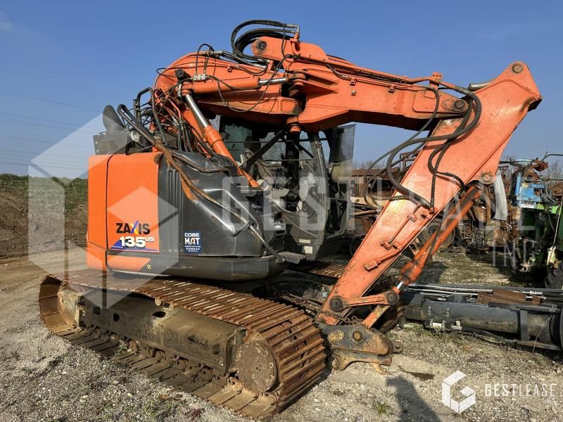 Hitachi ZAXIS 135 US - حفار زاحف: صورة 1 Hitachi ZAXIS 135 US - حفار زاحف: صورة 1