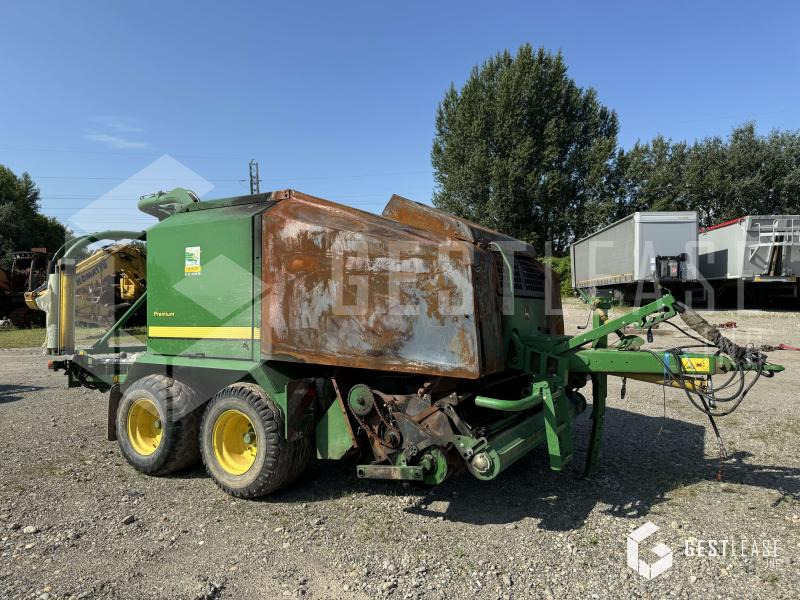 John Deere 744 - آلة بالات دائرية: صورة 1 John Deere 744 - آلة بالات دائرية: صورة 1
