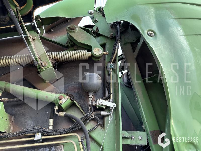 Krone COMPRIMA V 150 XC - آلة بالات دائرية: صورة 5 Krone COMPRIMA V 150 XC - آلة بالات دائرية: صورة 5