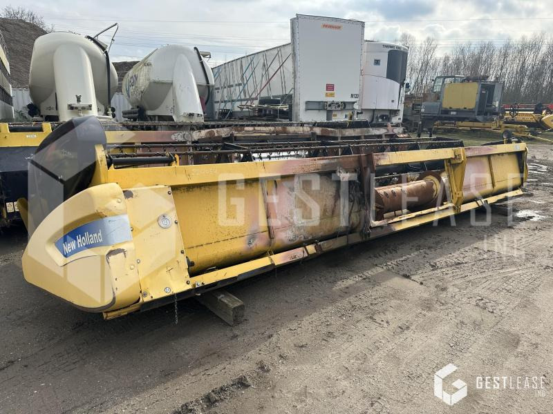 New Holland 24 - رأس الحصادة: صورة 1 New Holland 24 - رأس الحصادة: صورة 1