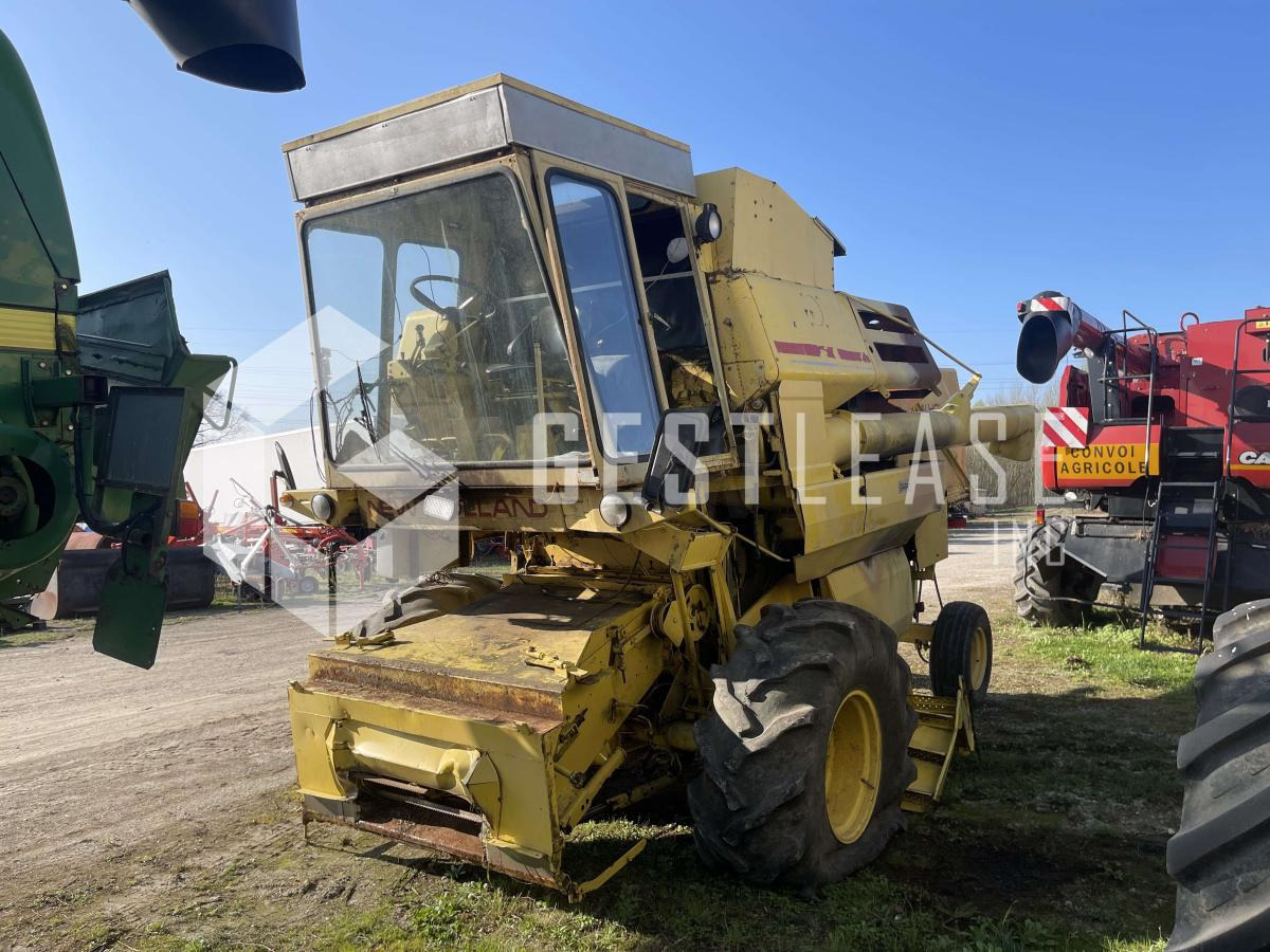 New Holland CLAYSON 1540 - حصادة: صورة 4 New Holland CLAYSON 1540 - حصادة: صورة 4