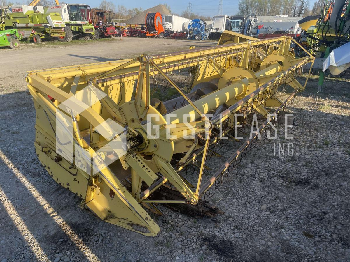 New Holland CLAYSON 1540 - حصادة: صورة 5 New Holland CLAYSON 1540 - حصادة: صورة 5