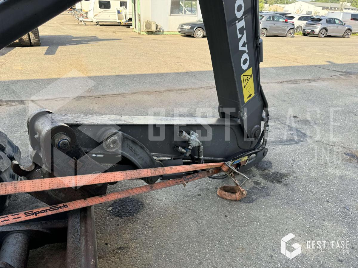 حفار زاحف Volvo ECR88D: صورة 6