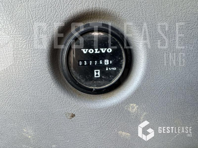 حفار زاحف Volvo ECR88D: صورة 9