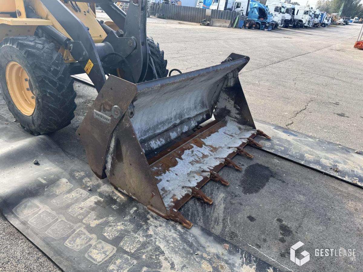Volvo L30G - اللودر بعجل: صورة 5 Volvo L30G - اللودر بعجل: صورة 5