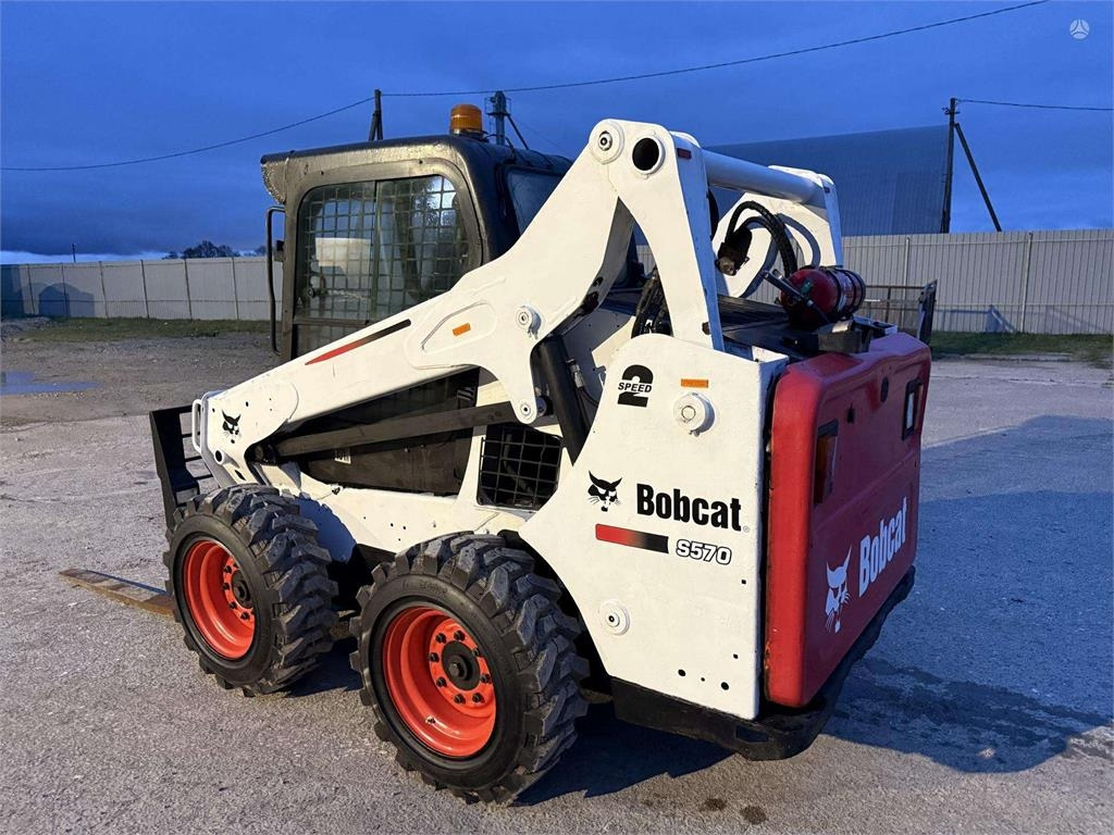 Bobcat S570 - شيول صغير: صورة 3 Bobcat S570 - شيول صغير: صورة 3