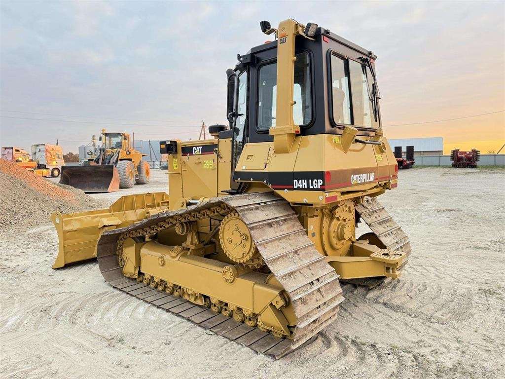 CAT D4H LGP USA MADE - بلدوزر: صورة 3 CAT D4H LGP USA MADE - بلدوزر: صورة 3