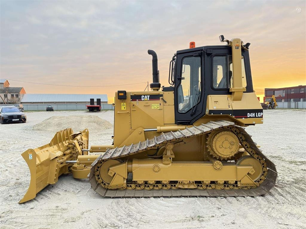 CAT D4H LGP USA MADE - بلدوزر: صورة 2 CAT D4H LGP USA MADE - بلدوزر: صورة 2