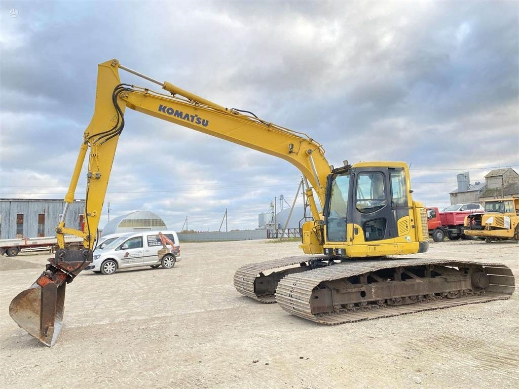 Komatsu 138 US-8 BOGMASTER - حفار زاحف: صورة 1 Komatsu 138 US-8 BOGMASTER - حفار زاحف: صورة 1