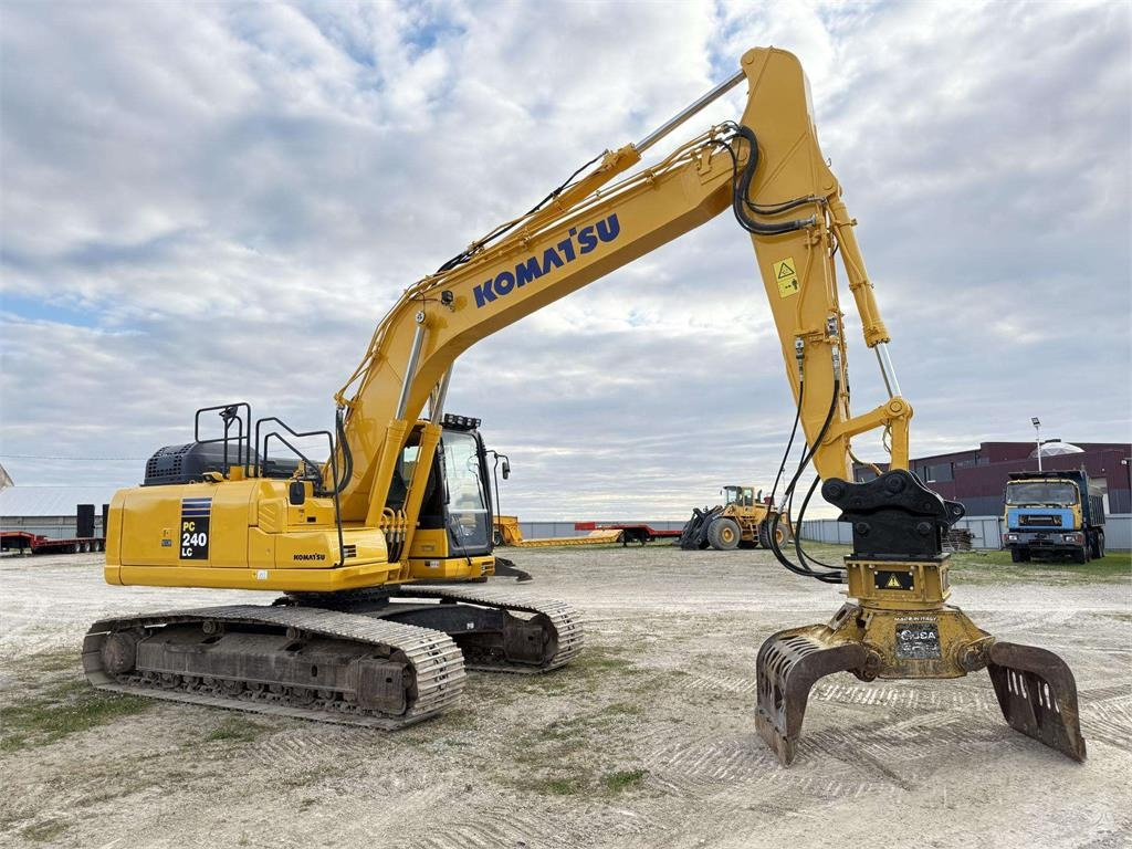 حفار زاحف Komatsu PC 240 LC-11: صورة 7