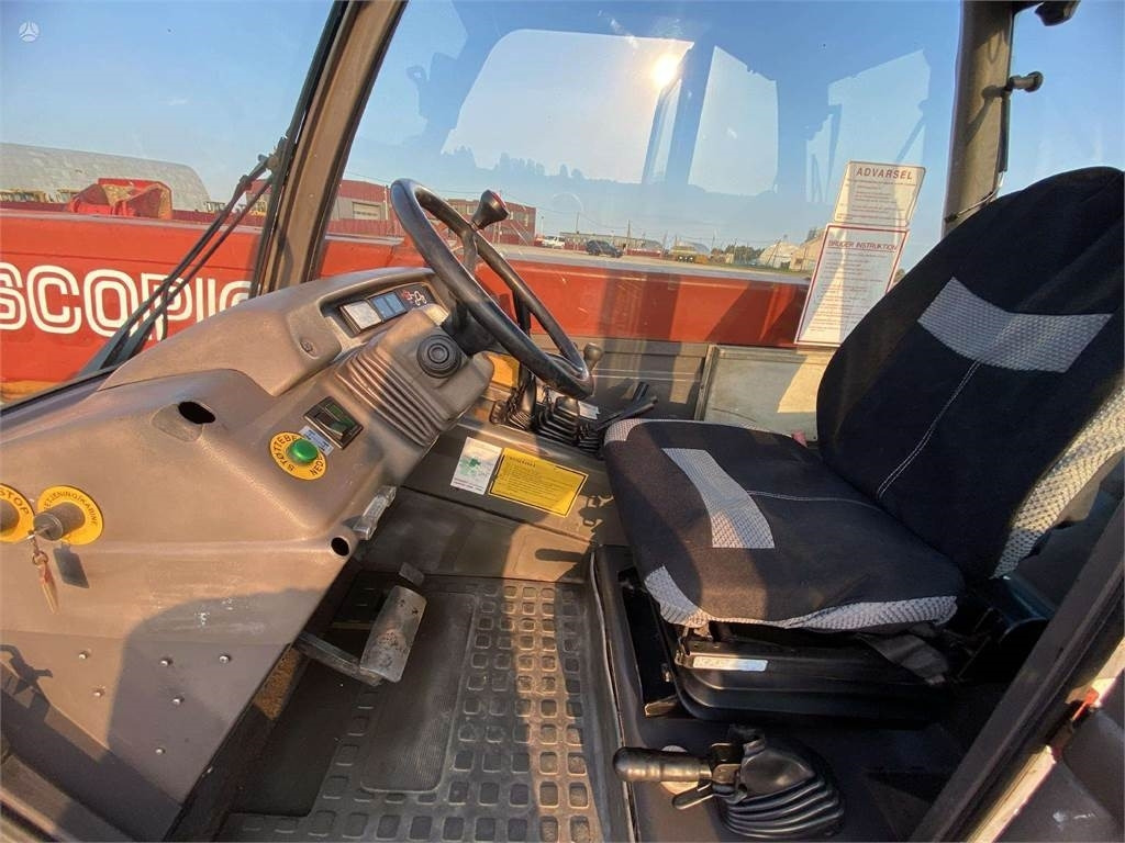 آلة رفع ونقل تلسكوبية Manitou MT 1337 SLT: صورة 10