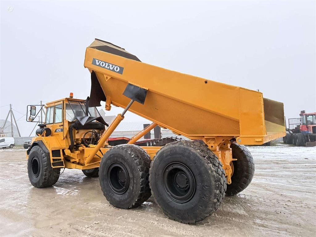 Volvo A25C - شاحنة مفصلية: صورة 4 Volvo A25C - شاحنة مفصلية: صورة 4