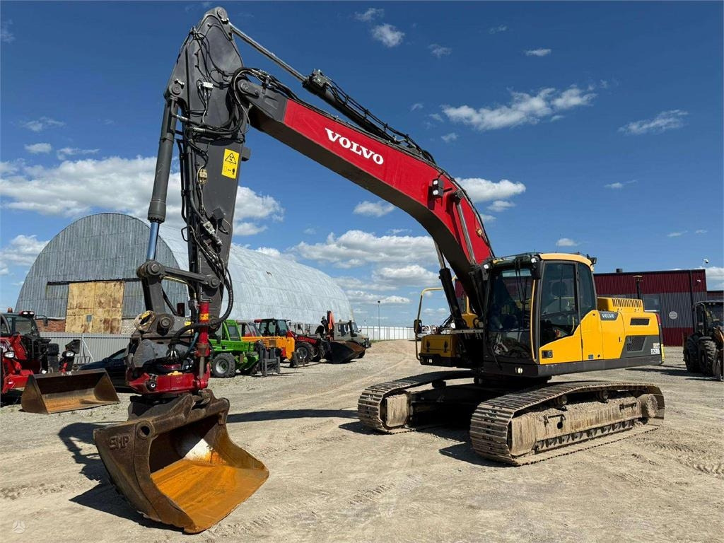 Volvo EC 250 DL 3D LEICA + ROTOTILT  - حفار زاحف: صورة 3 Volvo EC 250 DL 3D LEICA + ROTOTILT  - حفار زاحف: صورة 3