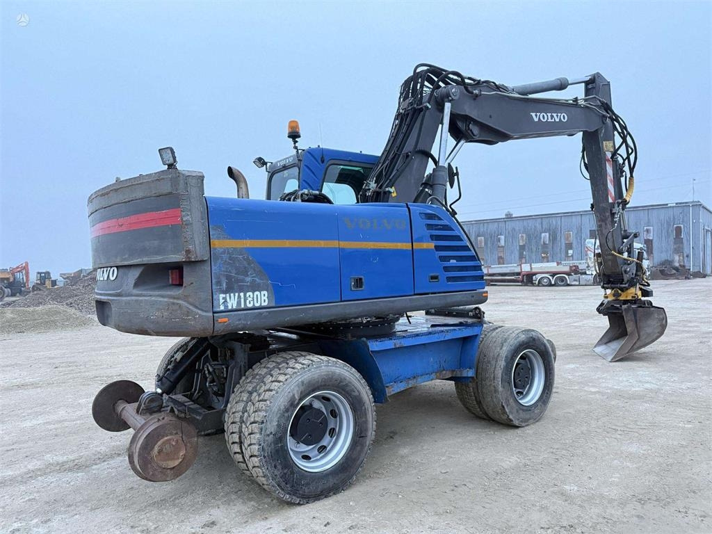 Volvo EW 180 BV ENGCON + RAILWAY - حفار ذو عجلات: صورة 4 Volvo EW 180 BV ENGCON + RAILWAY - حفار ذو عجلات: صورة 4