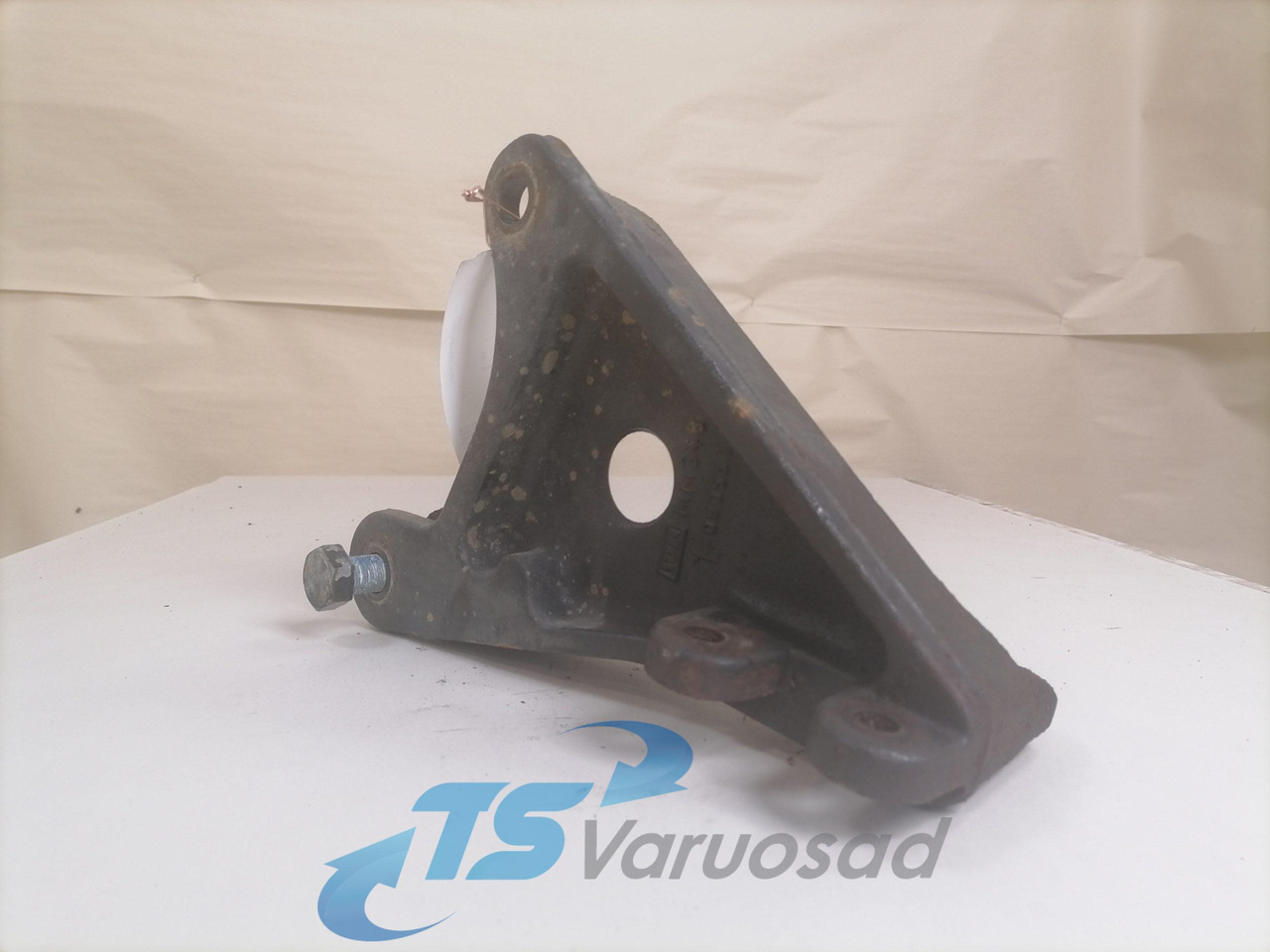 MAN Bummmmper bracket 81416503017 - مصد - شاحنة: صورة 3 MAN Bummmmper bracket 81416503017 - مصد - شاحنة: صورة 3