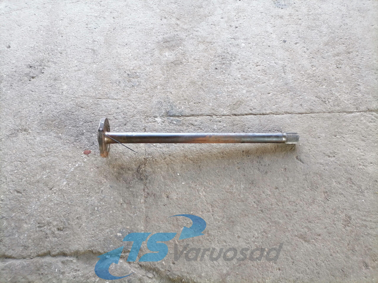MAN Drive shaft 81355020136 - نصف رمح - شاحنة: صورة 1 MAN Drive shaft 81355020136 - نصف رمح - شاحنة: صورة 1