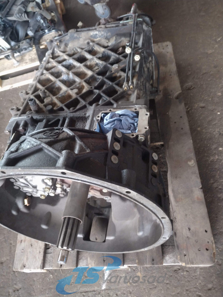 MAN Käigukast 16S-1920TD ( remonditud ) 16S2220TD - علبة التروس و قطع الغيار - شاحنة: صورة 1 MAN Käigukast 16S-1920TD ( remonditud ) 16S2220TD - علبة التروس و قطع الغيار - شاحنة: صورة 1