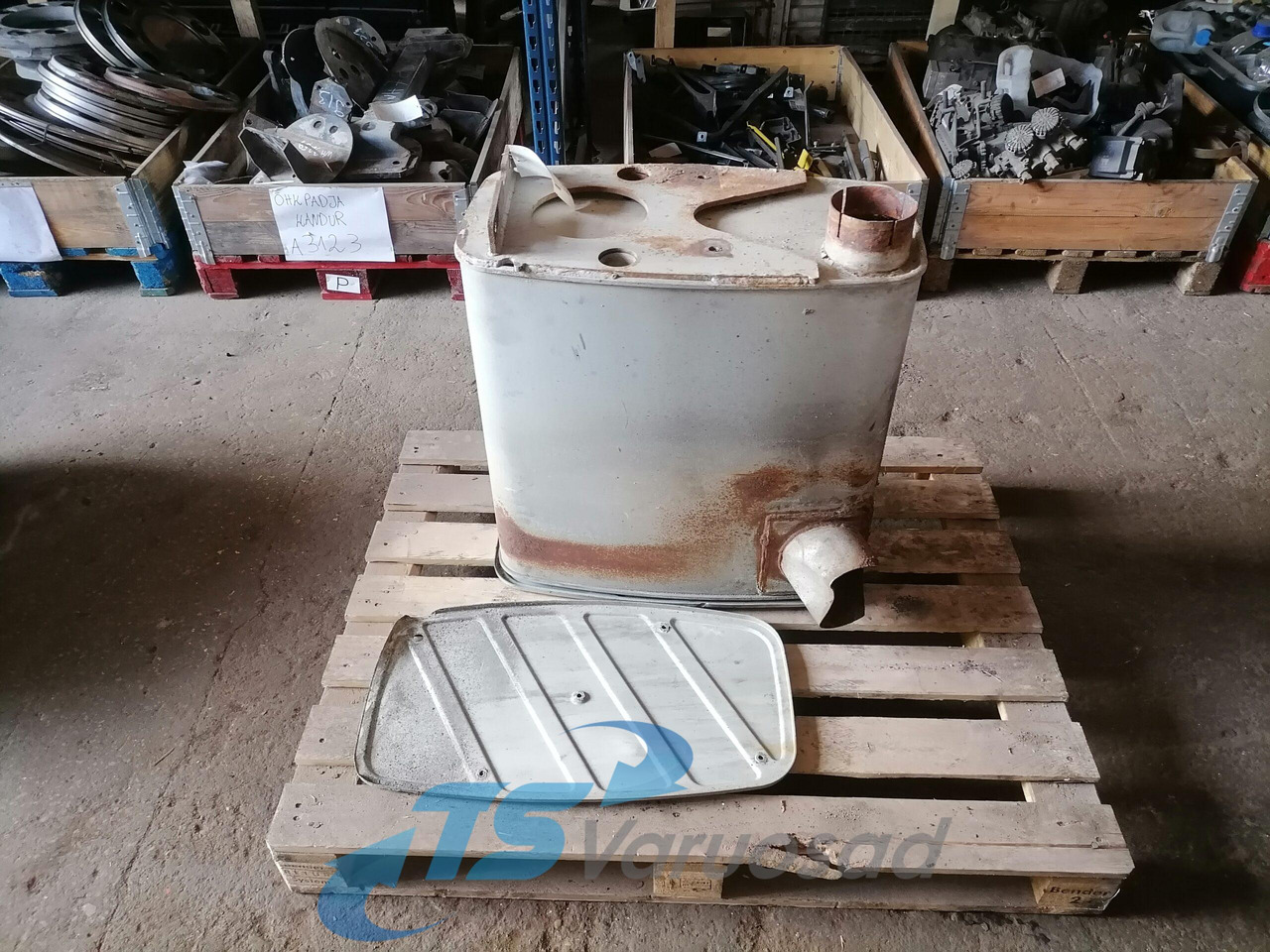 MAN Muffler 81151010346 - علبة العادم - شاحنة: صورة 1 MAN Muffler 81151010346 - علبة العادم - شاحنة: صورة 1